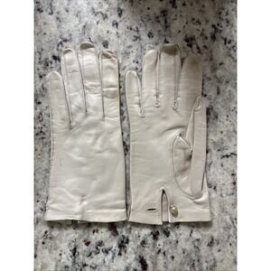 Vintage 1950s/1960s   White  Leather Communion Gloves w/ Pearl Button  Size 7